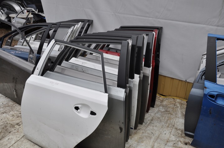 фото №13, Двері праві зад задні праві toyota auris ii сірий