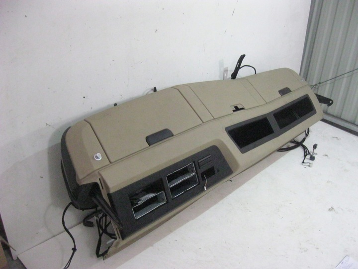 фото №6, Mercedes actros mp4 консоль верхняя бардачок полка