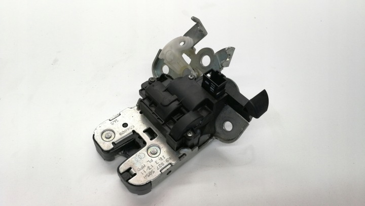 фото №5, Замок крышки зад audi a3 a4 b8 a5 a6 a8 8k9827505a
