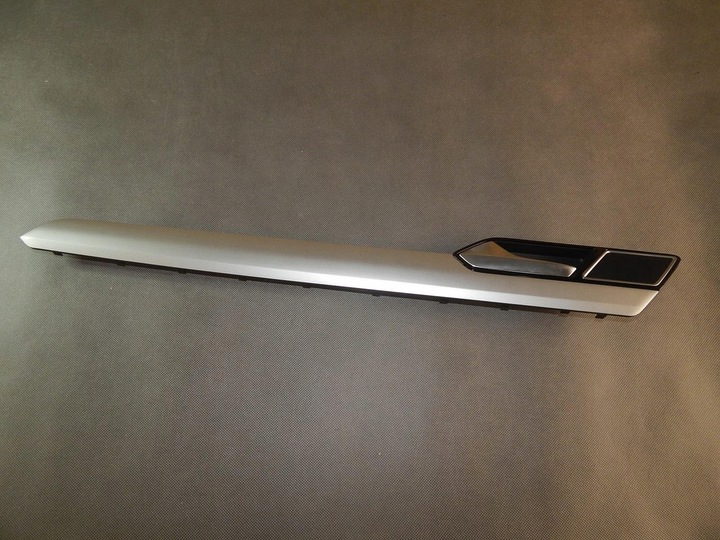 фото №1, Vw passat планка декоративная дверь левый зад 3g0867449