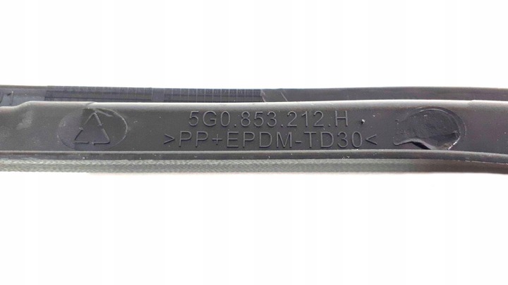 фото №5, Рамка галоген бампера golf 17- правая 5g0853212h