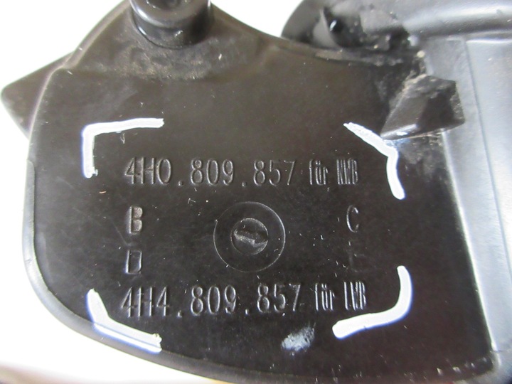 фото №7, Audi a8 d4 заливная горловина крышка заливка 4h0809857