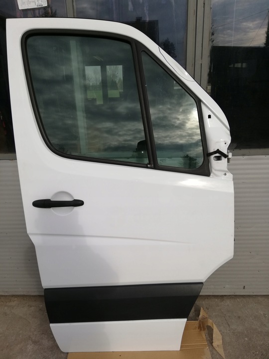 фото №1, Дверь правые перед передние sprinter 906 max 14r