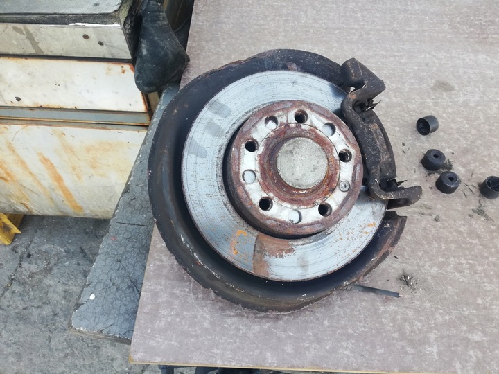 фото №1, Поворотна опора ступиця задня права vw golf v touran