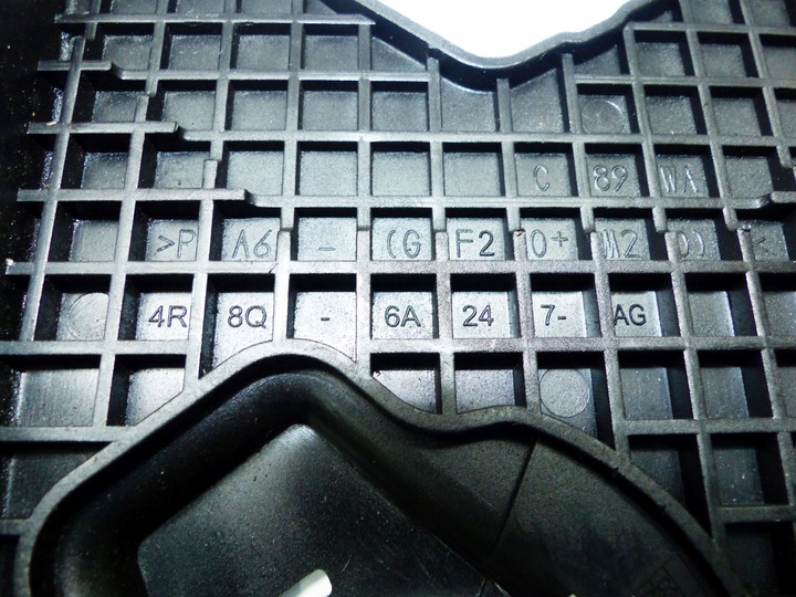 фото №6, Citroen c5 iii c6 2.7 hdi корпус защита распределительный вал