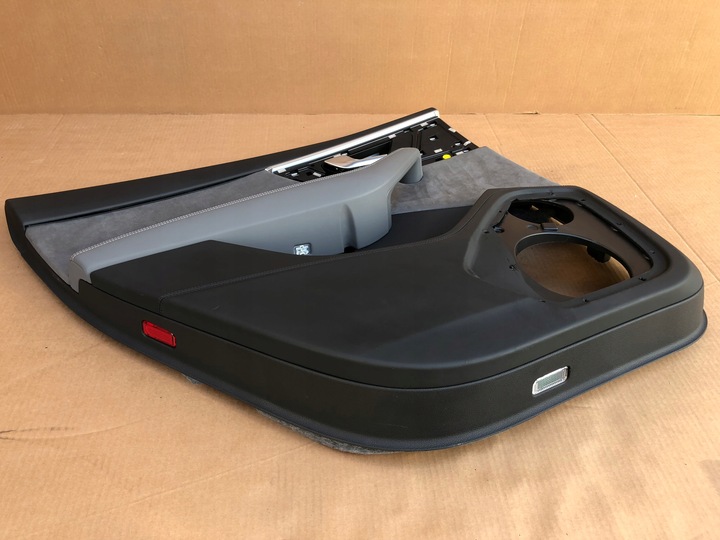 фото №6, Боковина двері lt шкіра алькантара led audi q7 4m