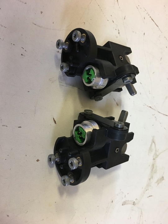 фото №1, Marcedes w207 cabrio патрон/заряд kapotaża подголовник