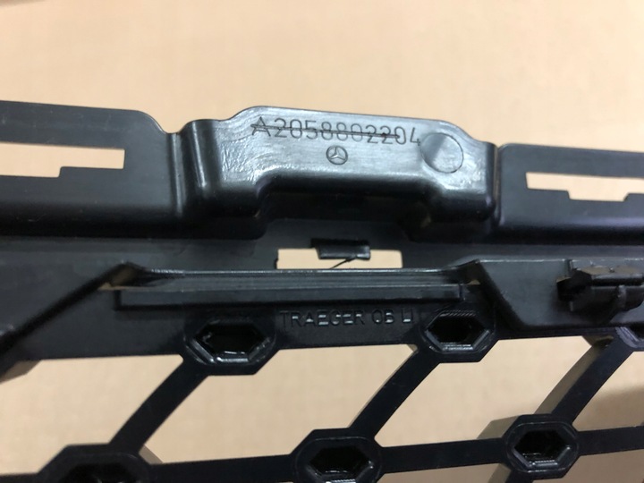 фото №13, Mercedes c-klasa w205 amg 14-21r решётка радиатора решётка бампера перед a2058802204