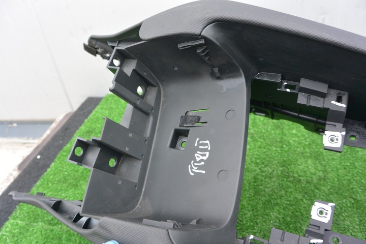 фото №9, Туннель средний перед чёрный audi tt 8j uk