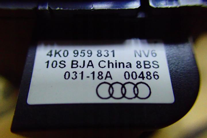 фото №5, ^^ audi s6 c8 кнопка крышки багажника 4k0959831