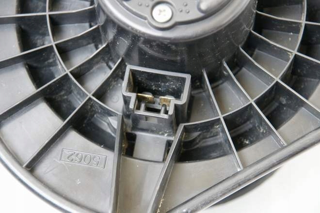 фото №8, Воздуходувка вентилятор dodge nitro европа 68003996aa