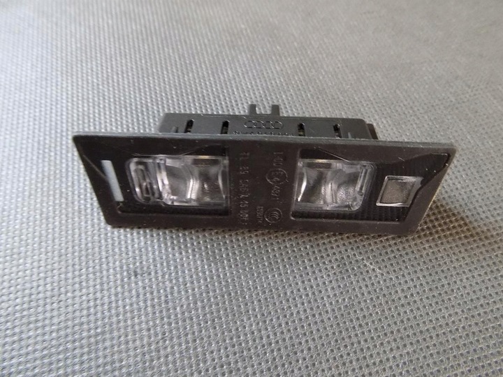 фото №1, Audi q5 ii 80a лампа led номерного знака 8w6943021