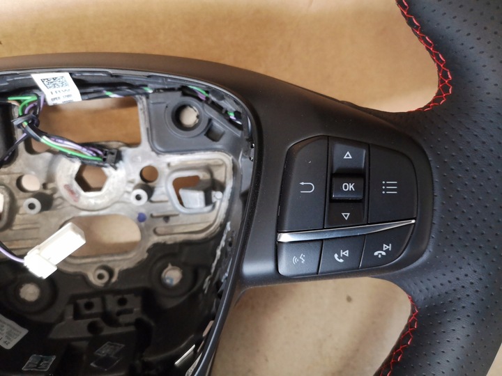 фото №9, Ford focus mk4 st кермо багатофункціональний