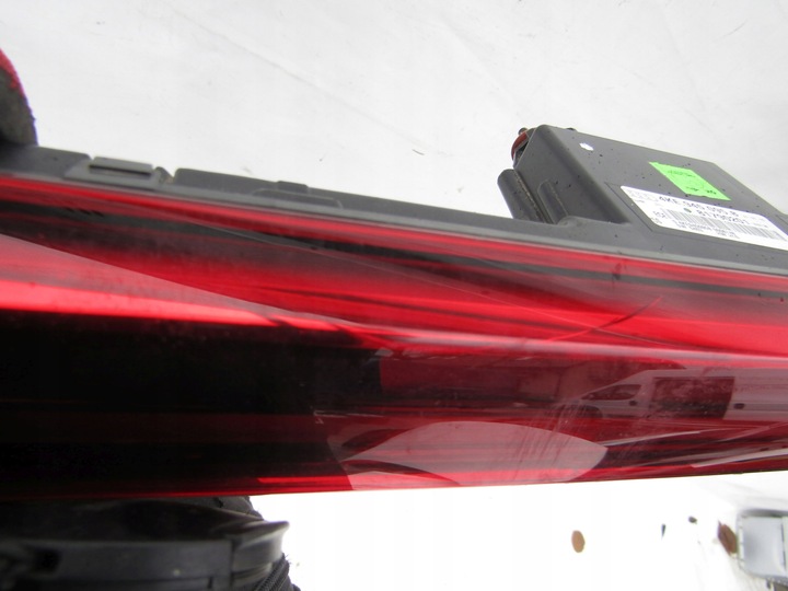 фото №8, Лампа накладка w кришка багажника зад audi e-tron 4ke945095b