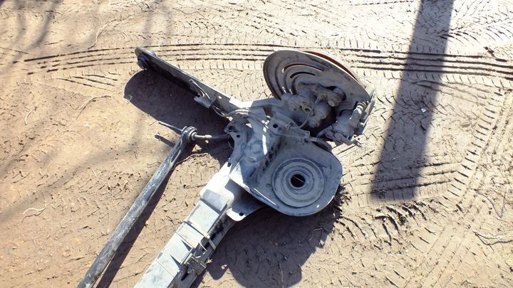 фото №4, Trafic iii vivaro балка подвешивание зад