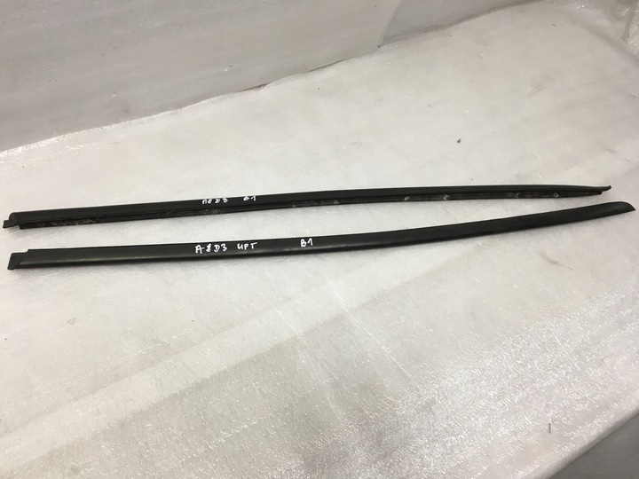 фото №1, Audi a8 d3 планки накладки скребовые стёкла перед