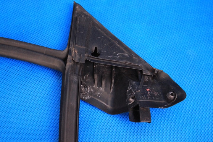 фото №7, Audi s5 f5 прокладка скла права купе 2017r 8w6837480b