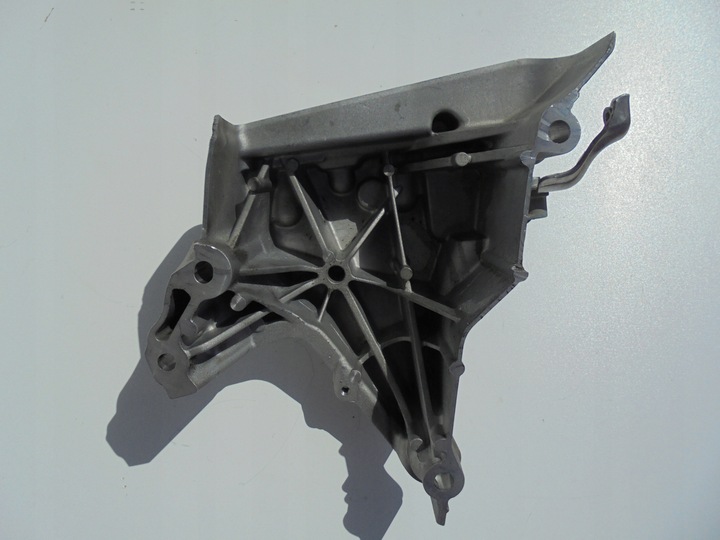 фото №7, Audi a3 8v кронштейн лапи двигуна 04e199275 15/1