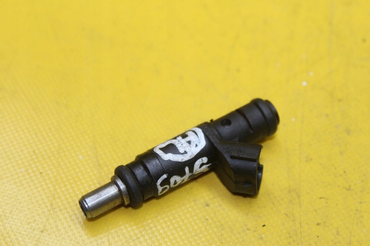 фото №1, Инжектор vw passat b5 fl 2.0 b 06b133551t