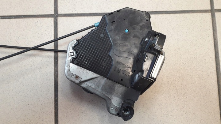 фото №7, Toyota rav4 iii 05-10 замок праве передній q6 10pin