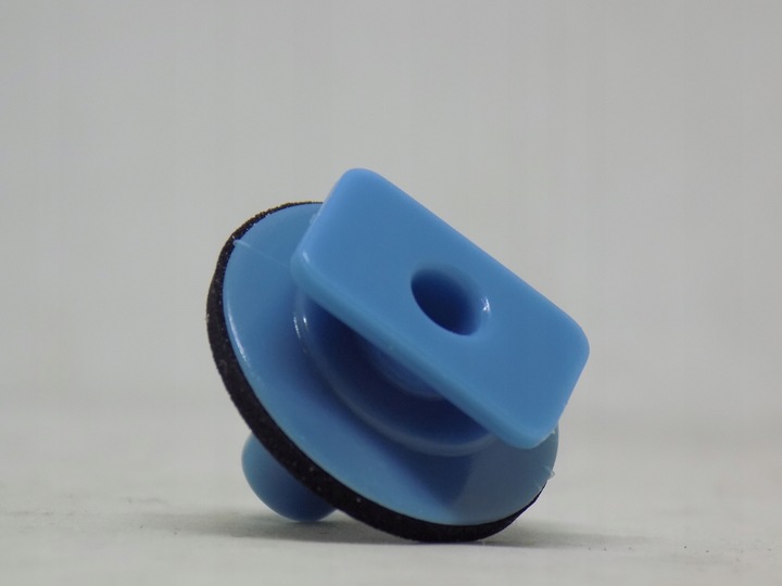 фото №7, Nissan juke клипсы зажимы планки крышки багажника