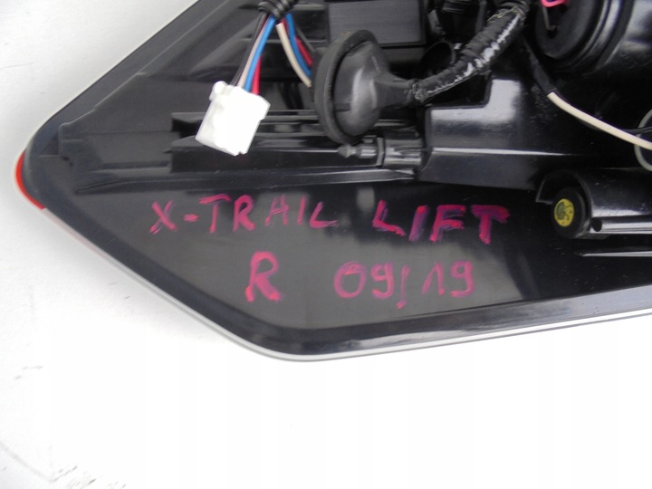 фото №12, Nissan x-trail t32 рестайлинг лампа зад правая задняя 2017