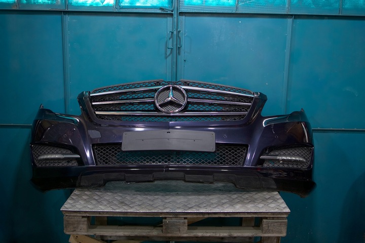 фото №1, W251 рестайлинг бампер перед переднее led pdc ксенон полный