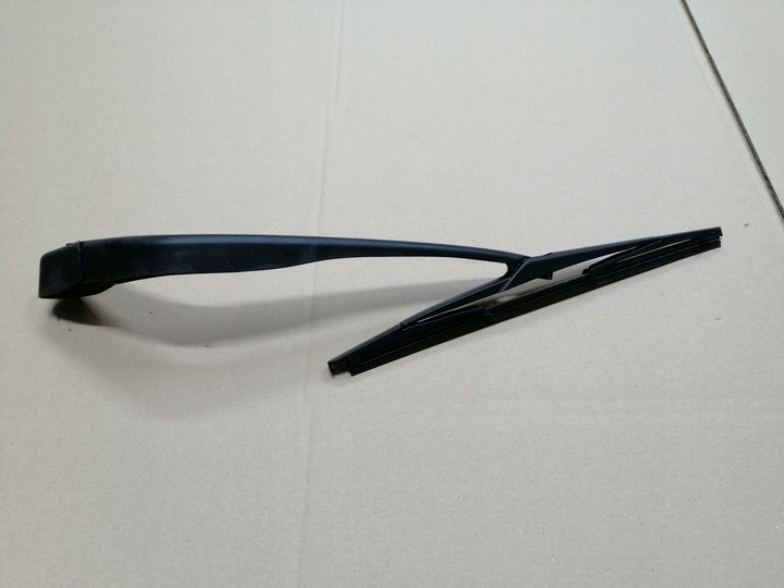 фото №1, Yaris ii 05-11 двірник важіль скла кришки