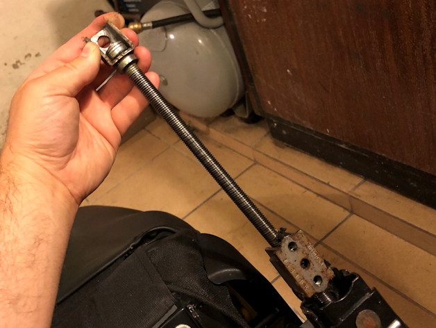 фото №9, Bmw z3 набір ремонтний для  1 сидіння комплект 4szt.