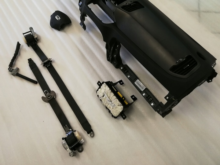 фото №3, Консоль капот kia sportage iii подушки подушка безпеки