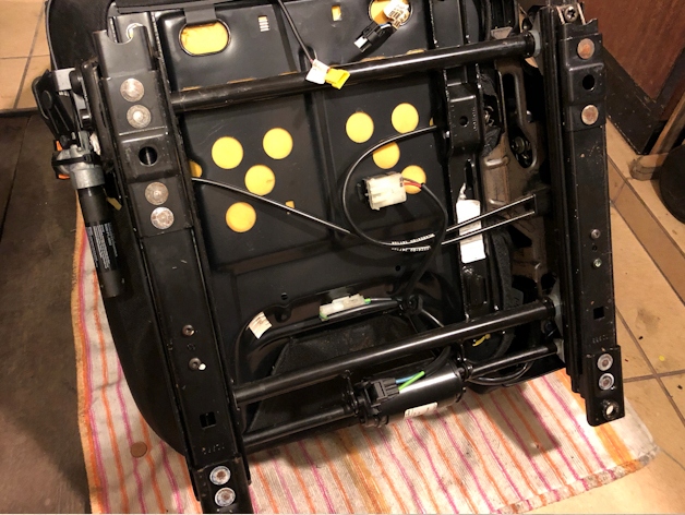 фото №7, Bmw z3 набір ремонтний для  1 сидіння комплект 4szt.