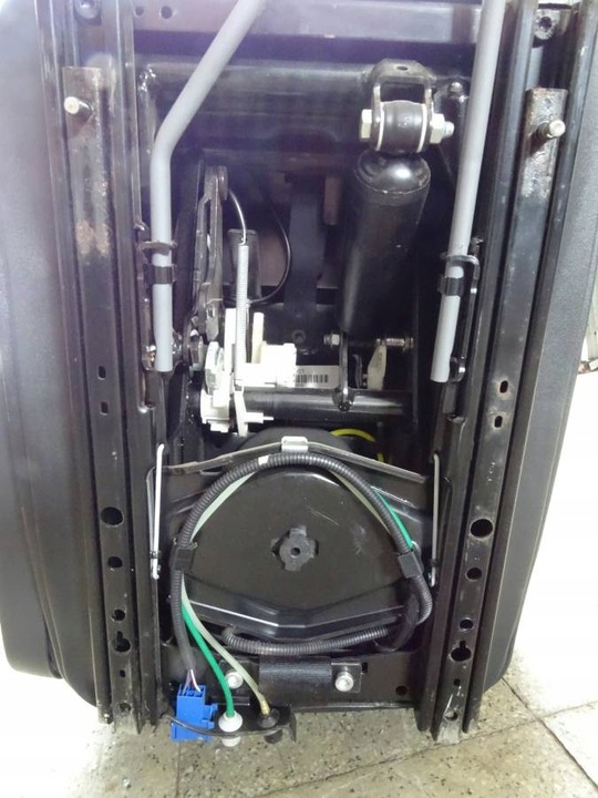 фото №10, Iveco stralis hi-way x-way 13- e6 сиденье правые пассажира пневматический