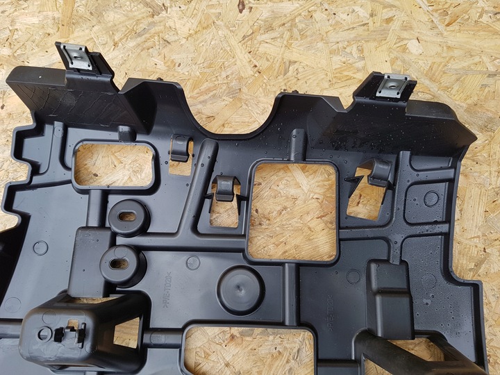 фото №11, Renault megane iv ползун бампера левый зад