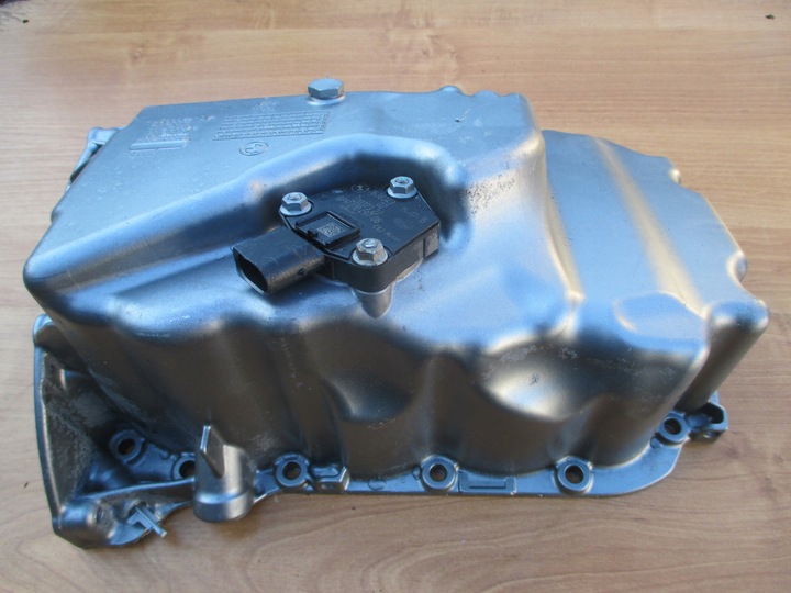 фото №12, Bmw 1 3 f20 f30 1.8i датчик уровня масла 7638343 поддон
