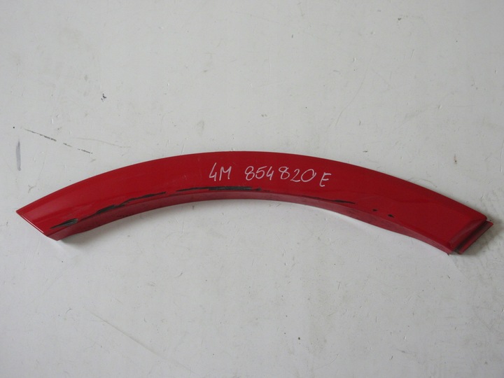 фото №1, Audi q7 17^ планка na крыло правый зад 4m0854820e