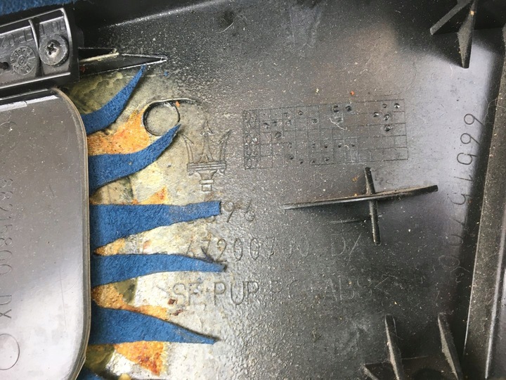 фото №6, Maserati quattroporte 04-12 обшивка стійка засіб