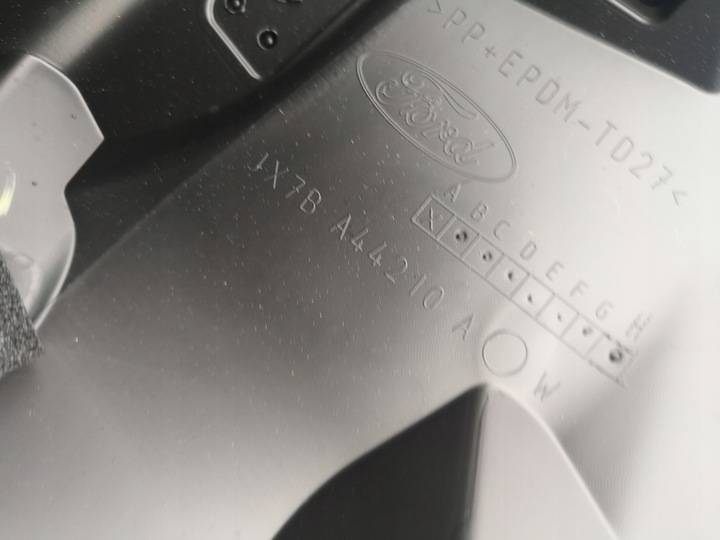 фото №4, Ford focus mk4 хэтчбек спойлер крышки багажника