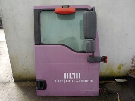 фото №1, Man tga стекло правая