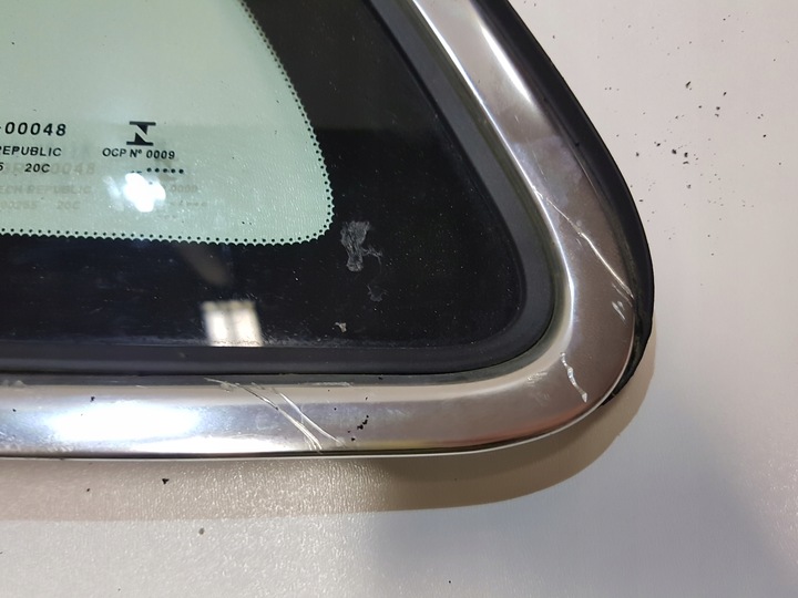 фото №6, Volvo v40 ii стекло boczn хром левая правая зад 2015