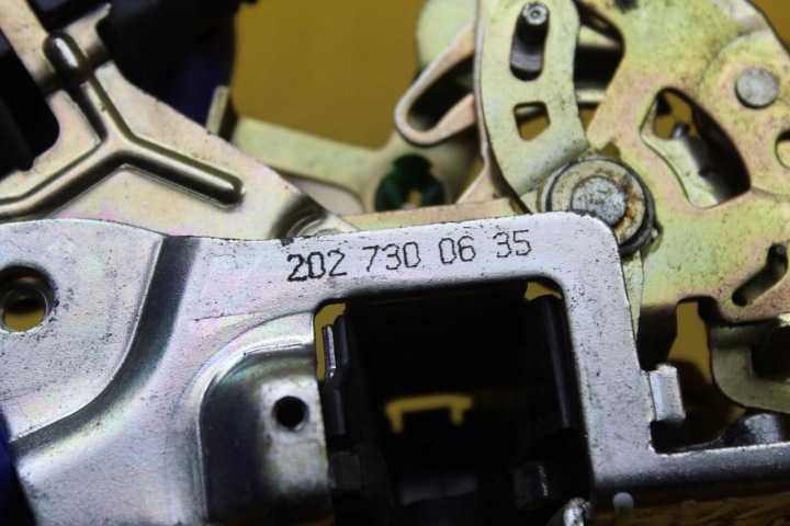 фото №6, Замок дверь правая зад mercedes w210 2027306035