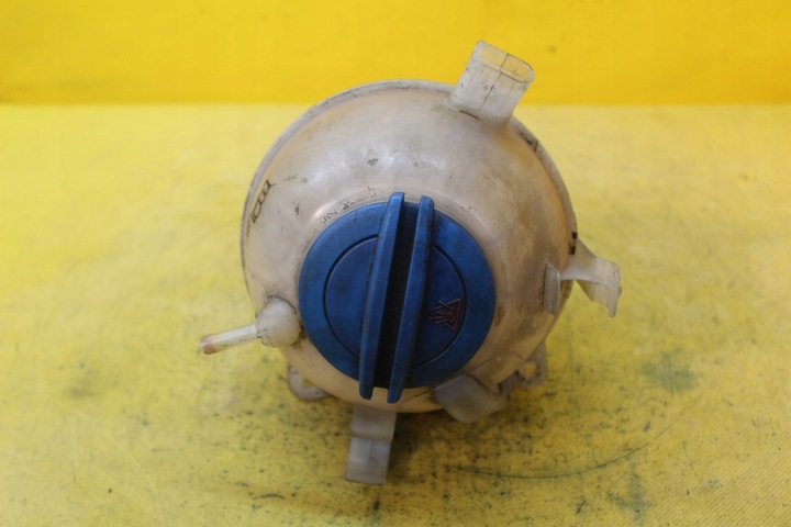 фото №7, Бачок расширительный golf vi ccz 1k0121407a