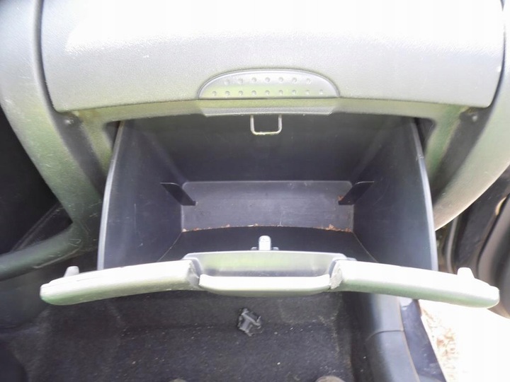 фото №7, Бардачок з панели правый dół toyota yaris i fl 03-05