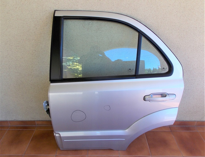 фото №1, Kia sorento i 06-09 рестайлинг дверь левый зад левая kpl.