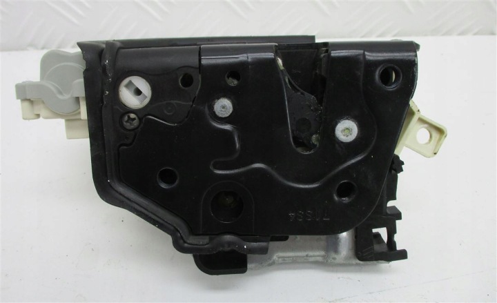 фото №8, Замок двери левые зад audi a4 b9 8pin 4g0839015f
