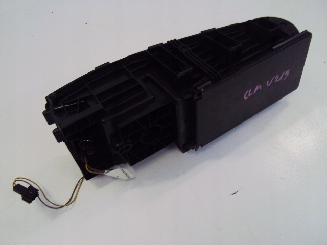 фото №6, Бардачок ролета mercedes cls w219 08-