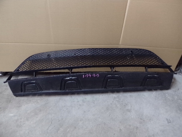 фото №1, Mercedes glc amg w253 решітка середня