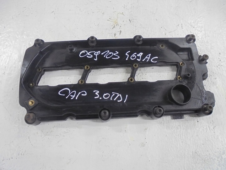 фото №5, Audi a5 a6 3.0 tdi крышка клапанов правая левая