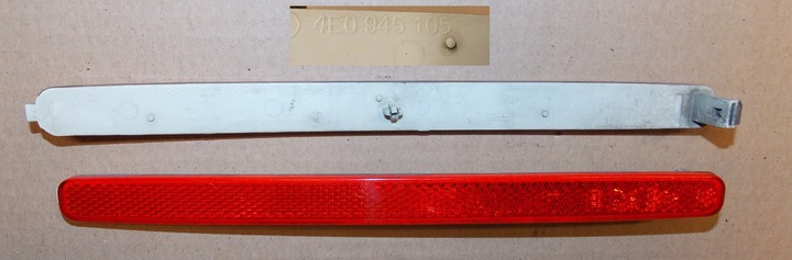 фото №1, Audi a8 d3 отражатель бампера зад 4e0945105