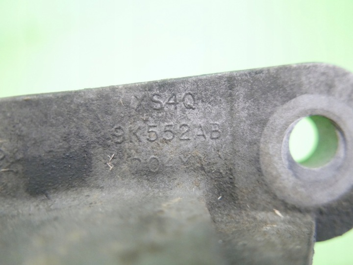фото №9, Кронштейн насоса впрыскивающая ford focus mk1 1.8 tddi 98-
