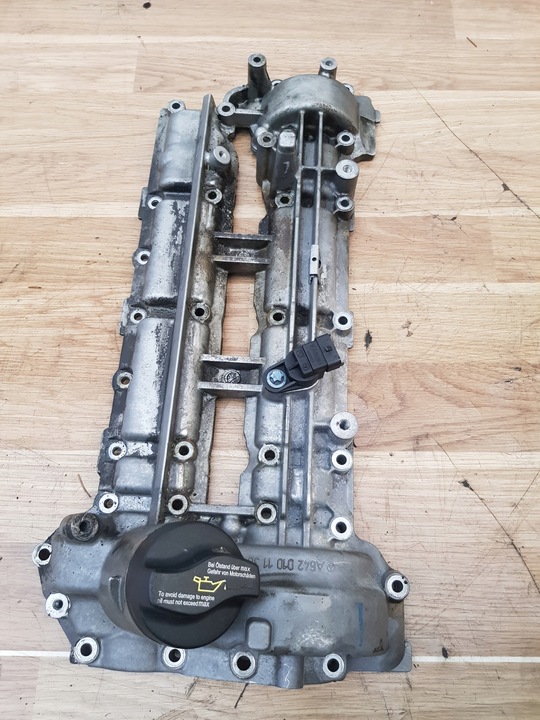 фото №1, Mercedes jeep wk 300c w211 крышка клапанов 3.0 crd